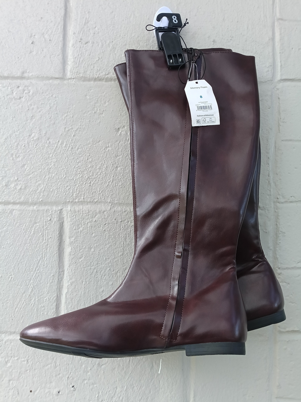 Women’s Tall Burgundy Knee-High Leather Boots Side Zip Size US 8 New With Tag.